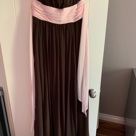 Strapless gown for wedding or special occasion - Picture 2 of 3